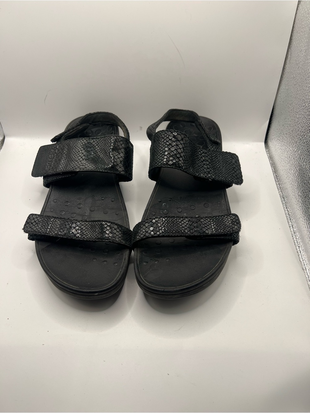 Vionic Black Textured Strap Sandals - Picture 4 of 9